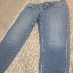 Women's Skinny Jeans in Light Blue Stretch Denim
